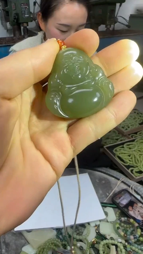 大湖水绿大肚佛公