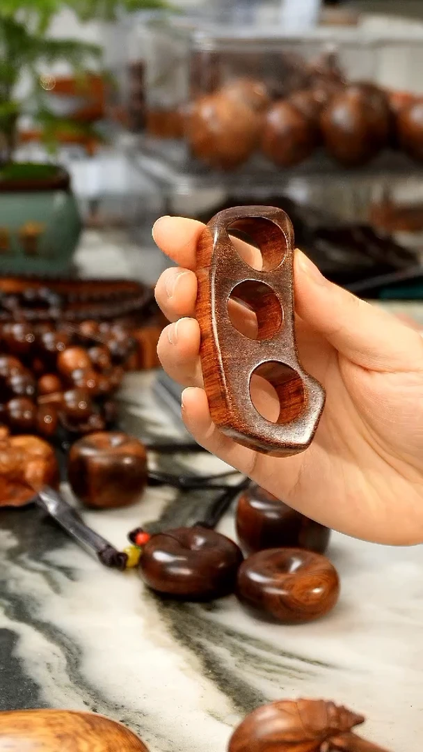 黄花梨/降香黄檀海黄随型三孔指虎