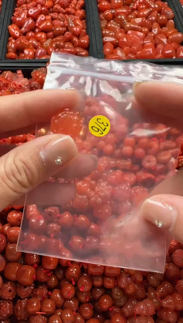 【闪购商品】南红玛瑙颈饰未镶嵌1