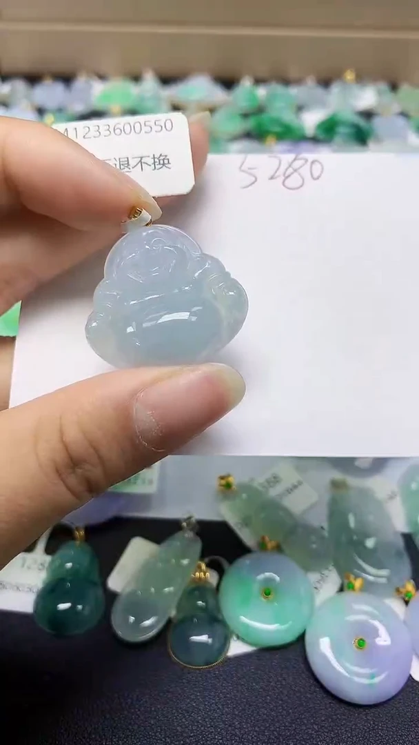 翡翠18K金镶嵌颈饰 天然缅甸翡翠A货