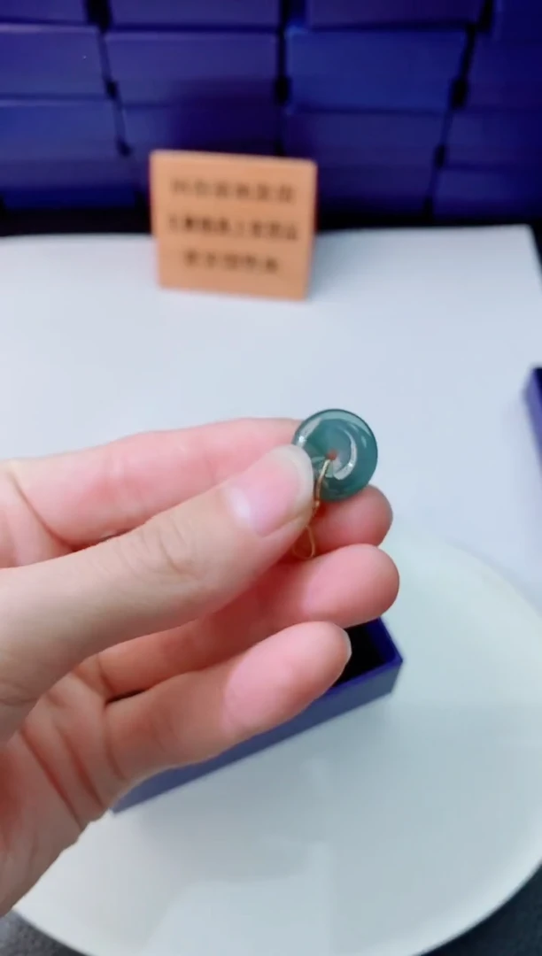 翡翠未镶嵌颈饰1111111111