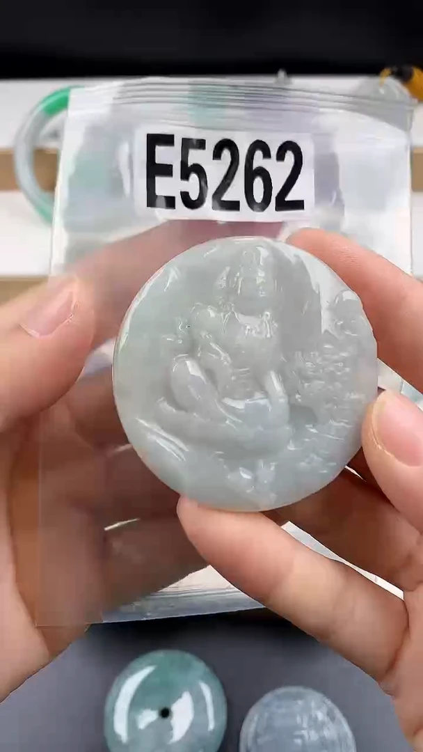 颈饰未镶嵌翡翠天然翡翠吊坠挂件