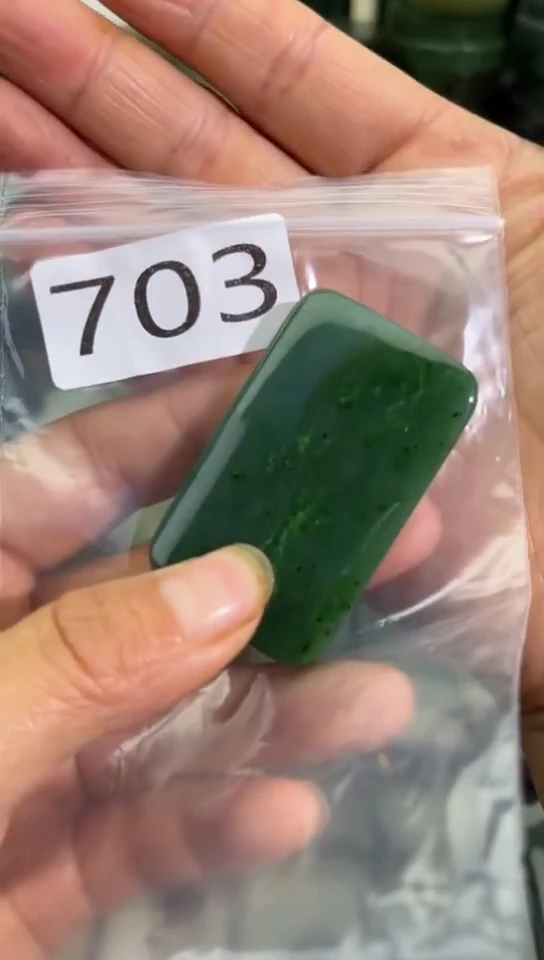未镶嵌和田玉珠宝半成品牌子