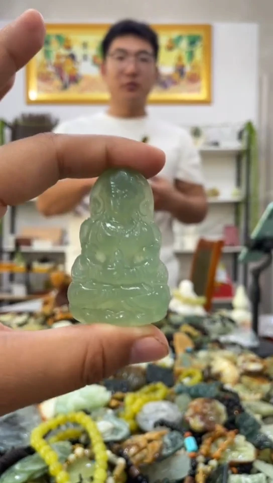 未镶嵌岫玉吊坠