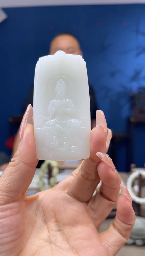 和田玉未镶嵌颈饰1