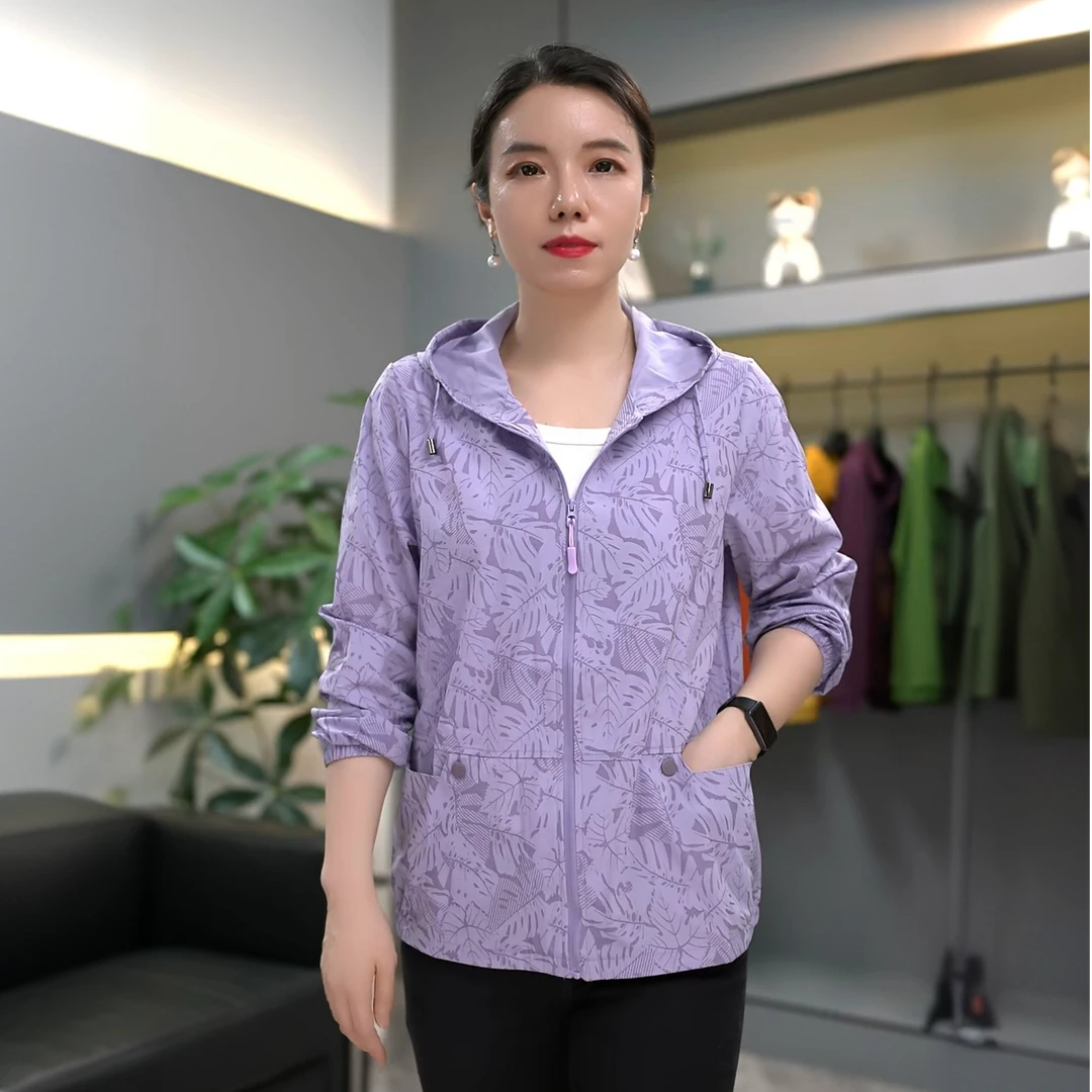 中老年女装轻薄短外套时尚上衣连帽防晒夏季长袖薄款速干直下摆