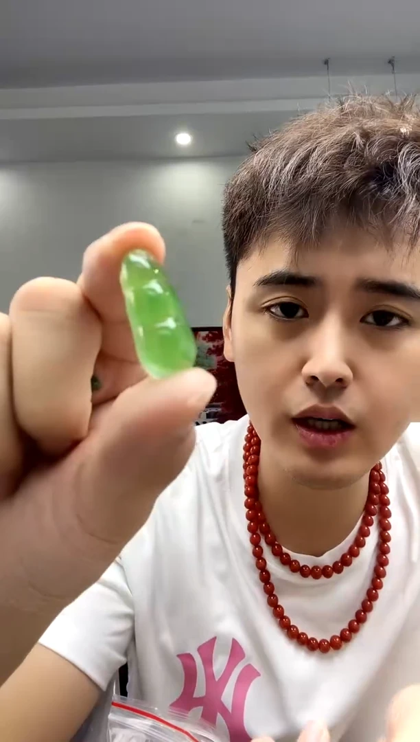 玛瑙/玉髓颈饰未镶嵌吊坠