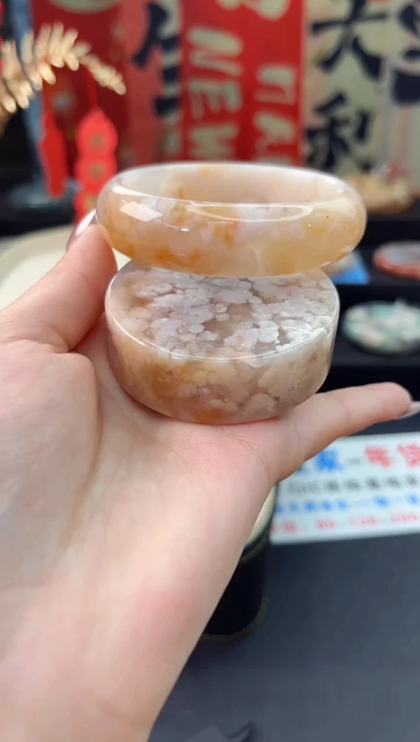 【闪购商品】石英质玉手镯未镶嵌赠送镯心（57圈口）无证书