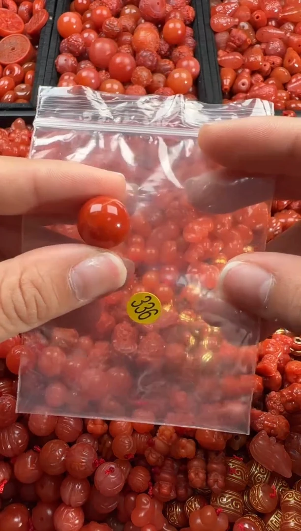 【闪购商品】南红玛瑙颈饰未镶嵌1