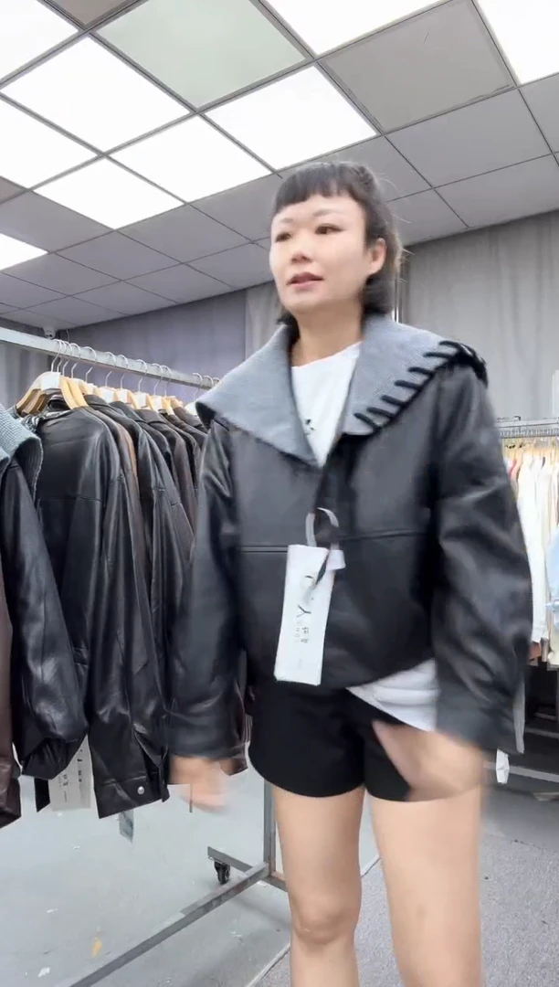 身上皮衣  大哥家漂亮衣服漂亮颜色