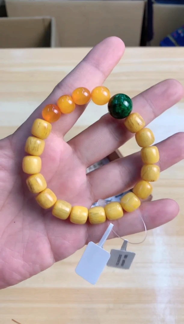 默认微瑕，no退no换，介意勿拍