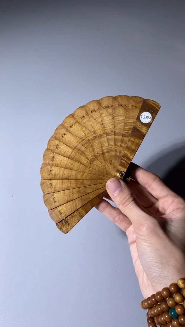 【闪购商品】金丝楠木雕138号10cm金丝楠迷你扇
