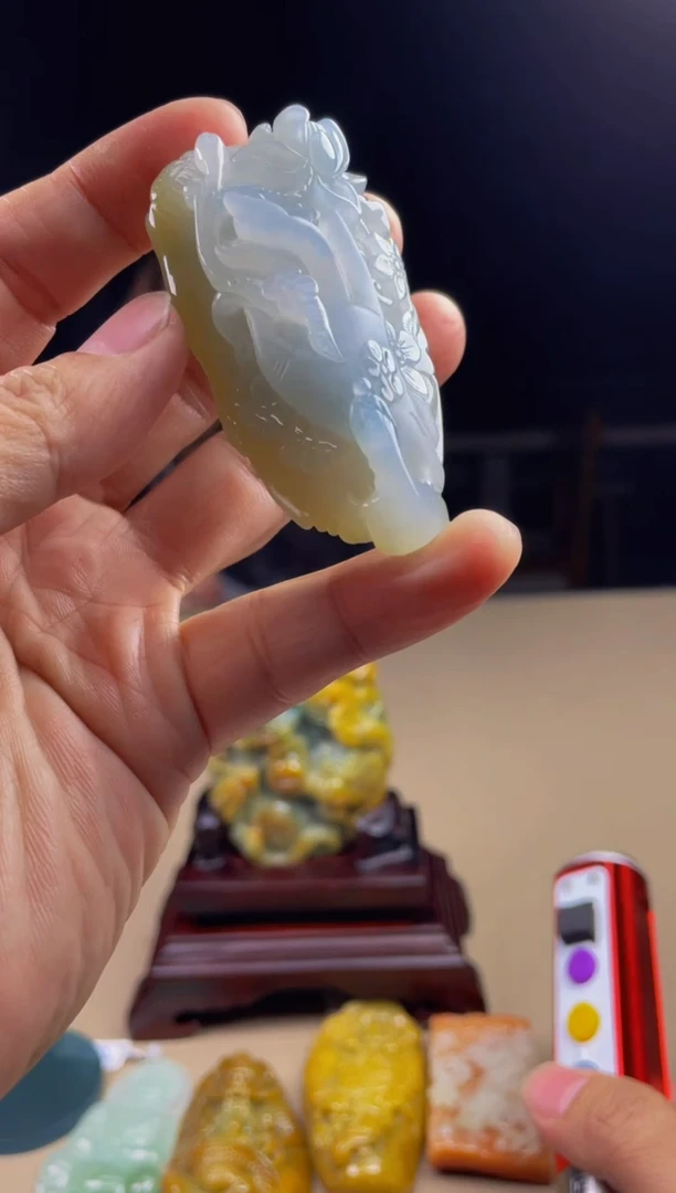 【闪购商品】定制翡翠未镶嵌      3190