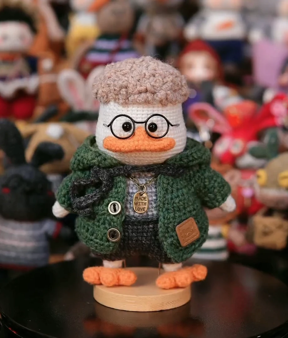 羊毛线钩织鸭可可