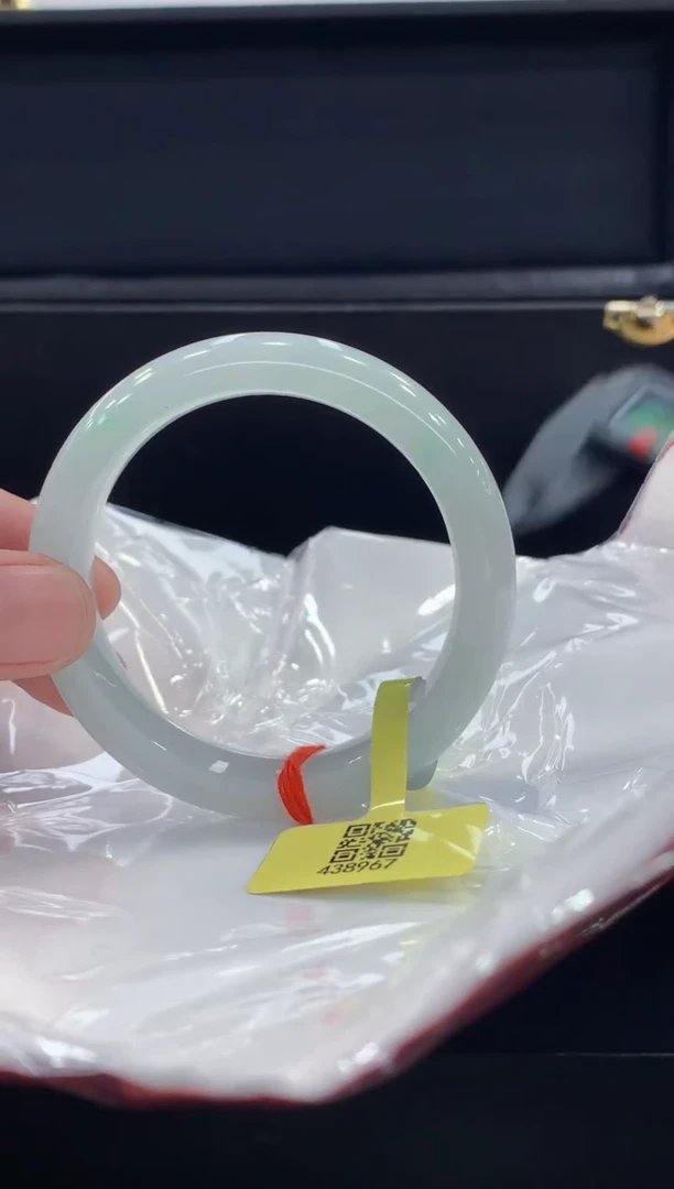 未镶嵌手镯翡翠翡翠手镯