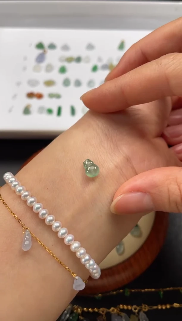 吊坠(不含链)未镶嵌翡翠一个JK537