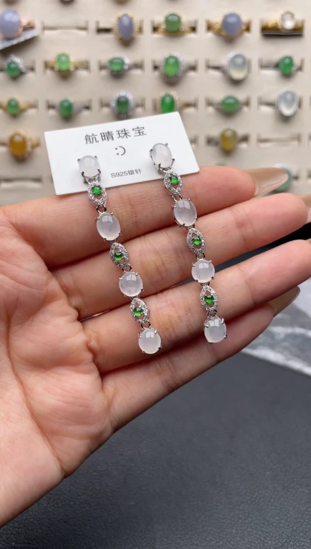 未镶嵌戒指翡翠一物一证一礼盒