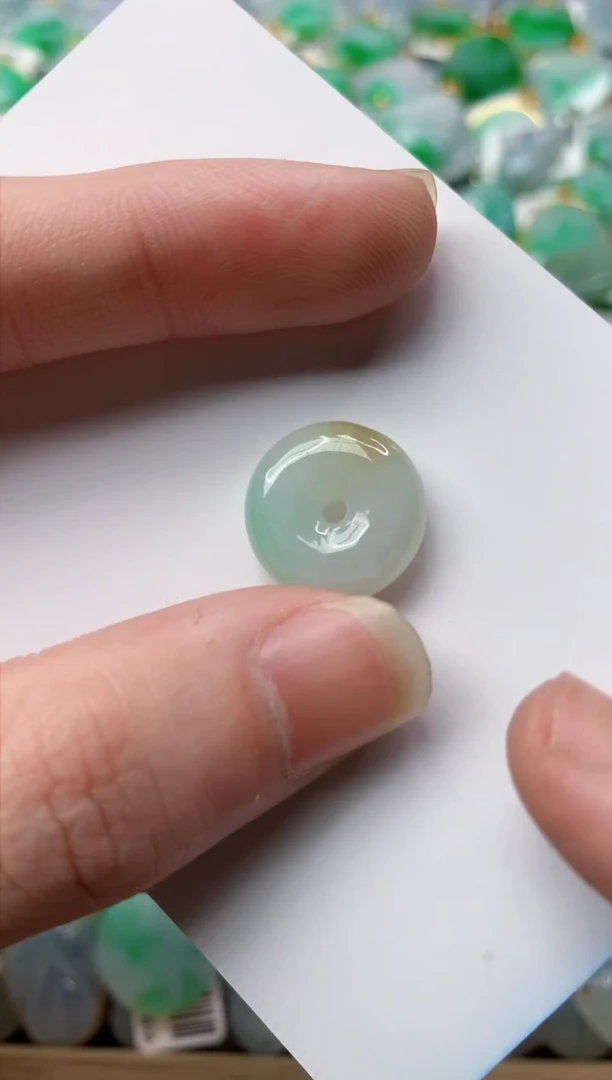 【闪购商品】翡翠颈饰未镶嵌10........
