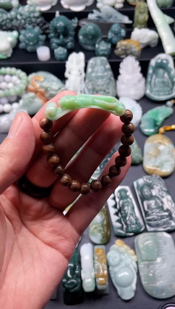 颈饰未镶嵌翡翠30  天然翡翠a货  荷花鱼手牌