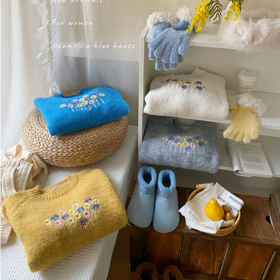 复古甜美小雏菊刺绣圆领套头毛衣女冬温柔气质宽松软糯针织衫上衣