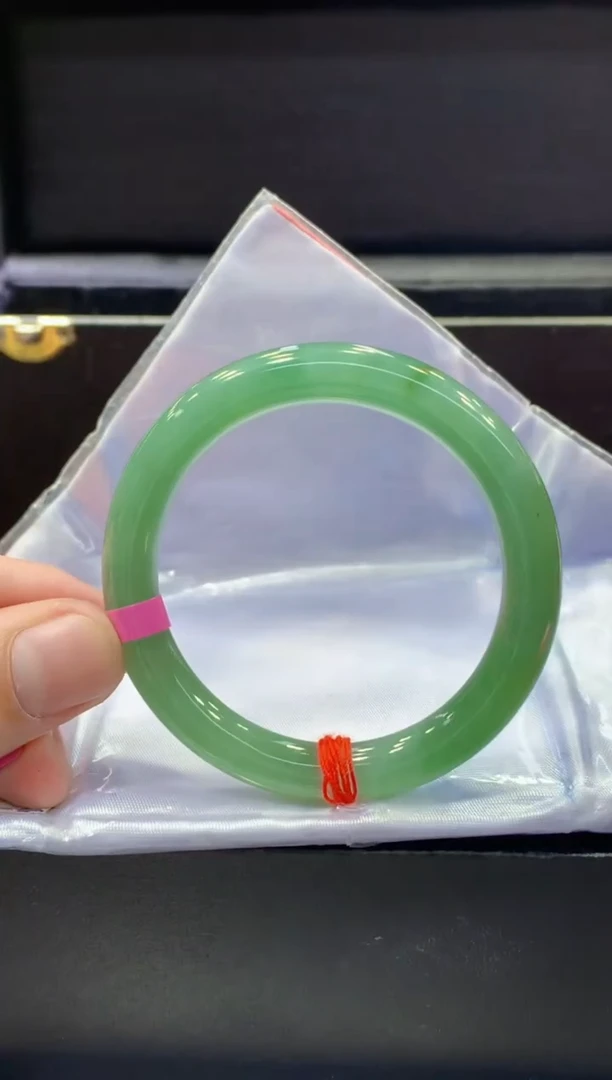 未镶嵌手镯翡翠翡翠手镯