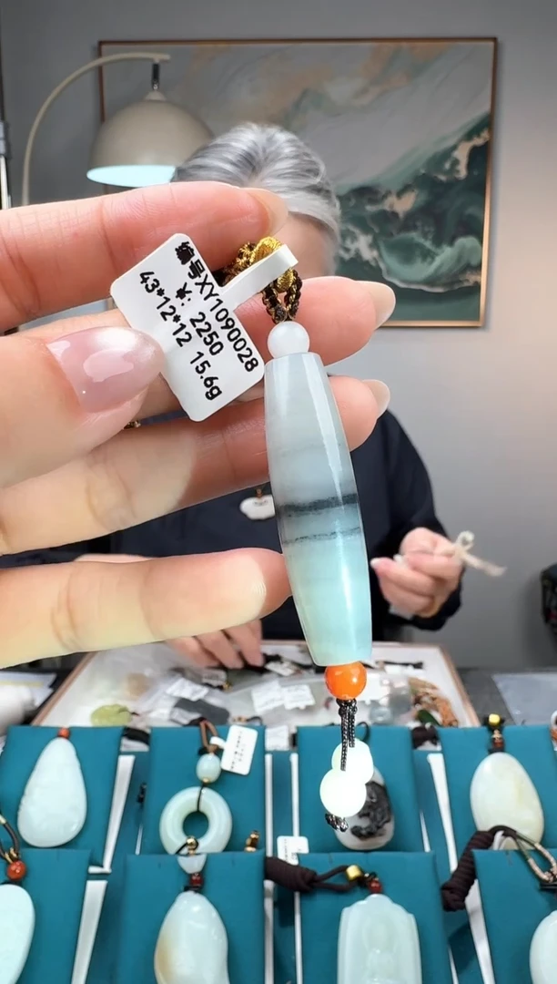 颈饰未镶嵌和田玉吊坠  XY