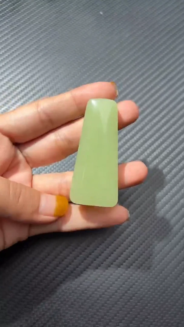 颈饰未镶嵌和田玉若羌安徽矿老坑料黄口随形吊坠微色差