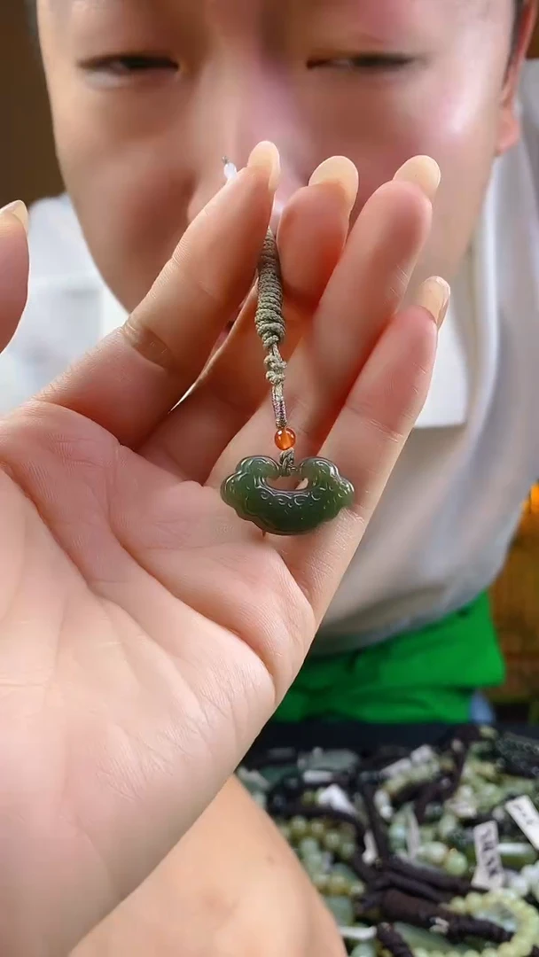 和田玉未镶嵌颈饰多样性发货，拍一发一