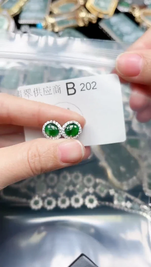 【闪购商品】翡翠颈饰未镶嵌202赠皮绳