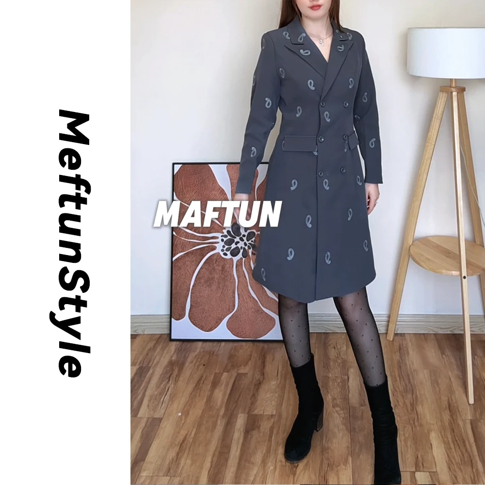 Maftun民族风重工刺绣气质显瘦秋冬西装黑色中长款翻领连衣裙