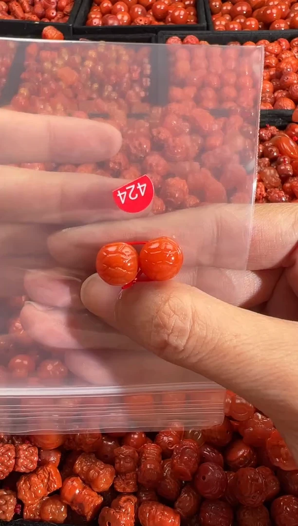 颈饰未镶嵌南红玛瑙1