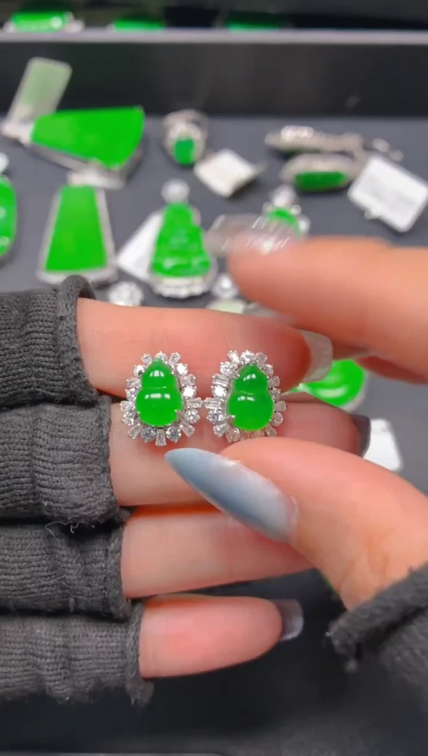 银S925镶嵌翡翠耳饰1