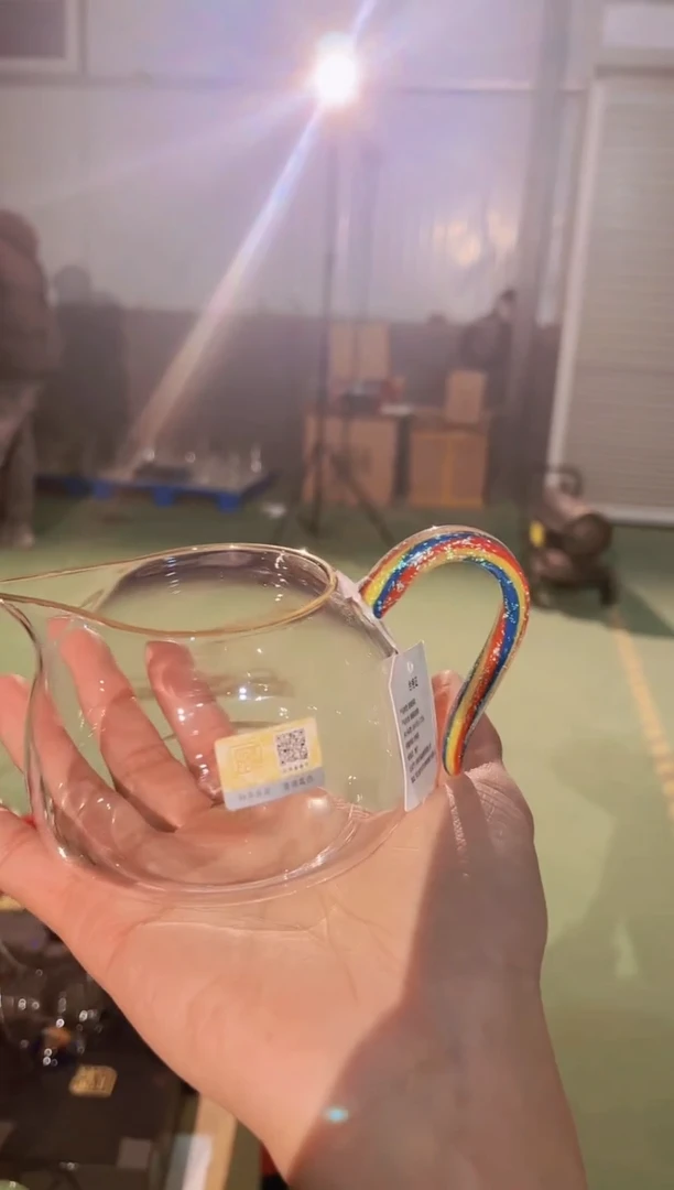 【闪购商品】彩虹描金聚宝公杯晶焱金标