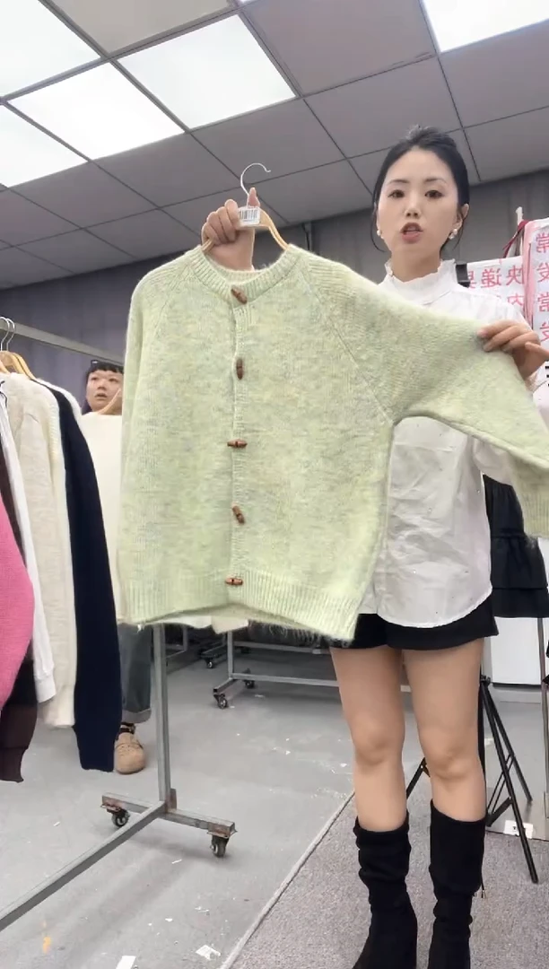 棉大哥家漂亮衣服漂亮颜色