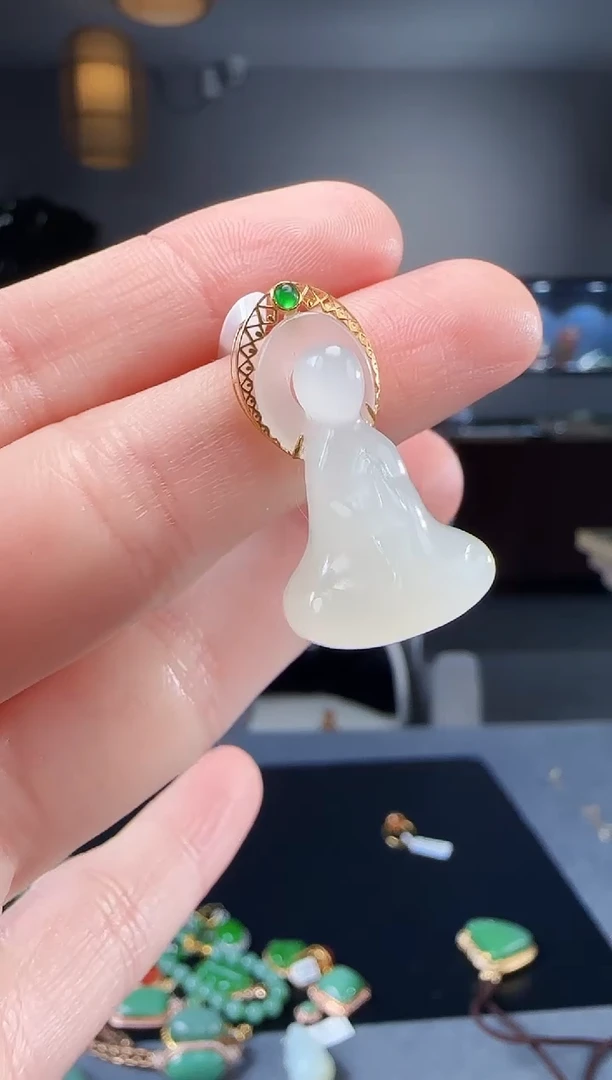 【闪购商品】和田玉吊坠(不含链)18K金镶嵌1