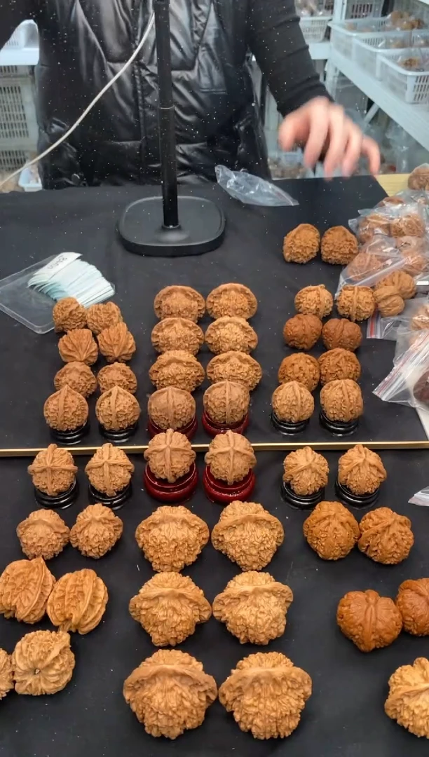 【闪购商品】文玩核桃把件麒麟官帽52