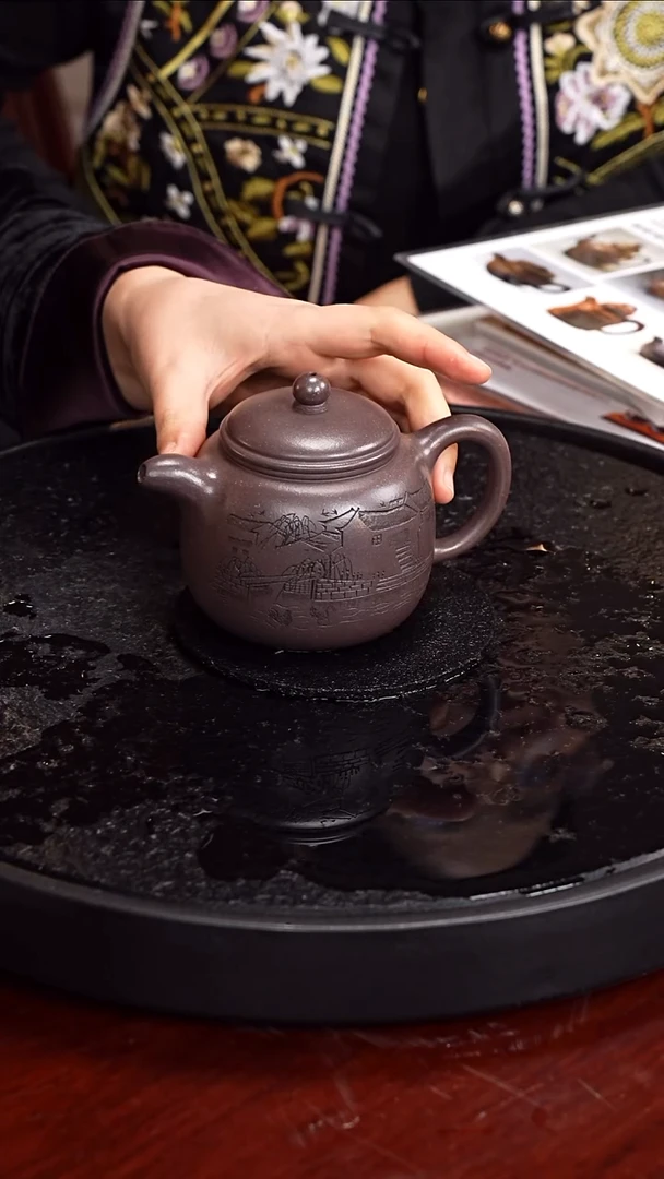 茶壶紫砂程辉 匏尊91 乾清段 340毫升 吴冠中配一杯一碟