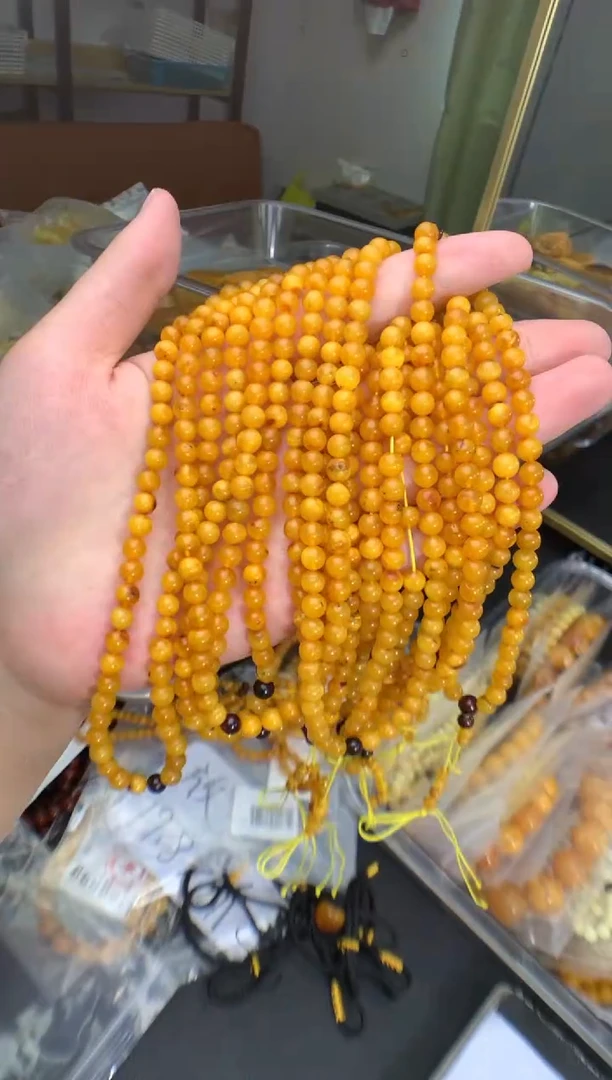 蜜蜡未镶嵌珠宝奇石多样性发一件