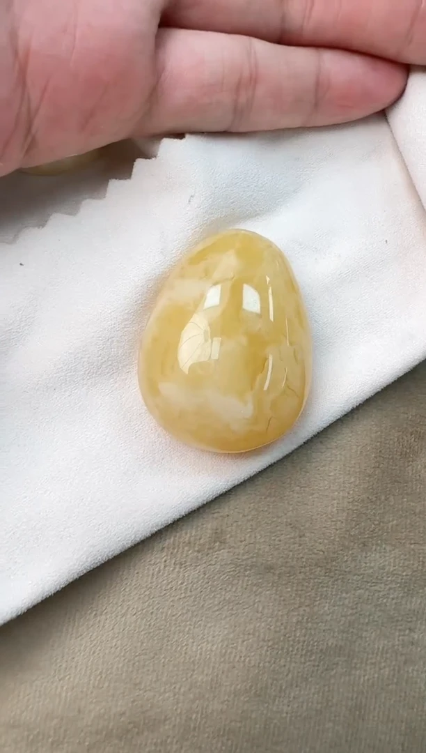 蜜蜡吊坠(不含链)未镶嵌蜜蜡水滴（绑绳）
