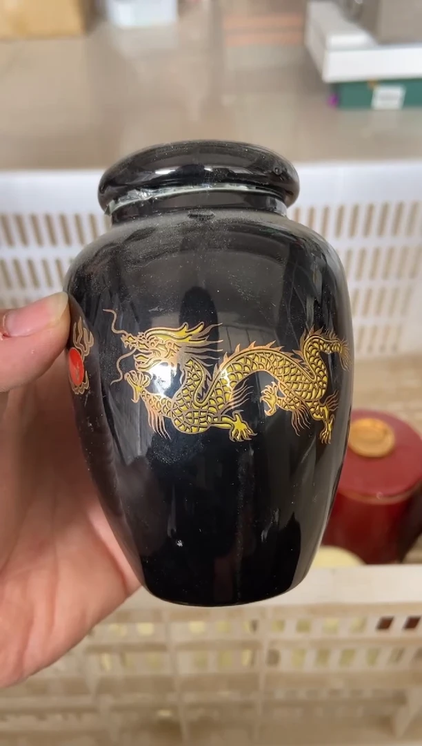 杯无运费险有瑕疵的摄影的产品有使用过的痕迹有点脏介意勿拍