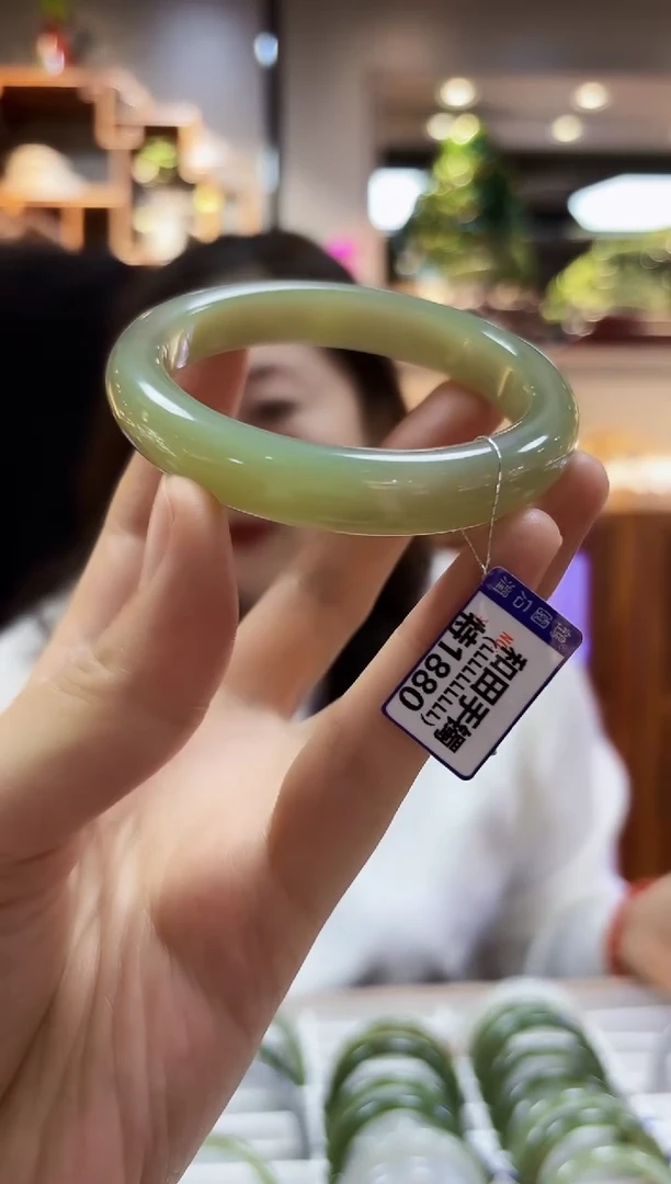 【闪购商品】和田玉手镯未镶嵌56.3