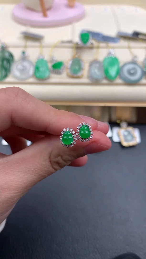 【闪购商品】翡翠颈饰18K金镶嵌A794