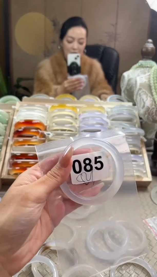 手镯玛瑙/玉髓未镶嵌085