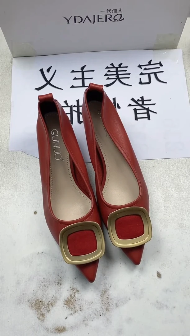 谷诺16136红色35样板鞋子介意勿拍