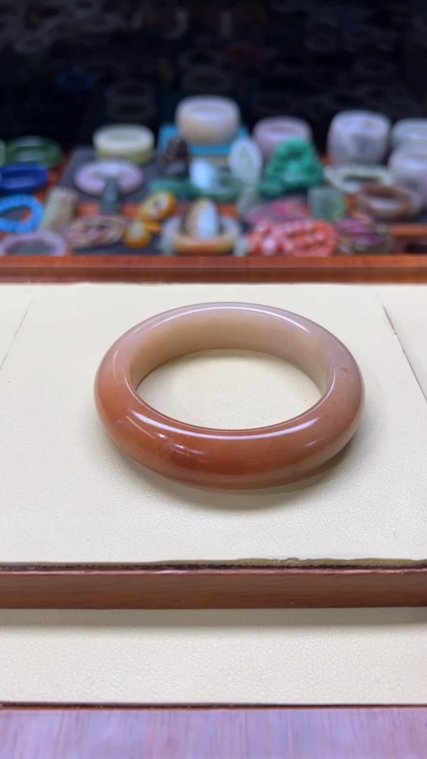 未镶嵌手镯石英质玉戬**然088