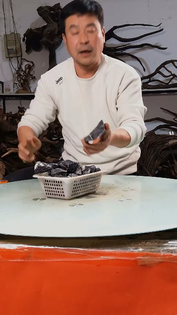 【闪购商品】木随机发货一筐青龙石中碎4斤9.9