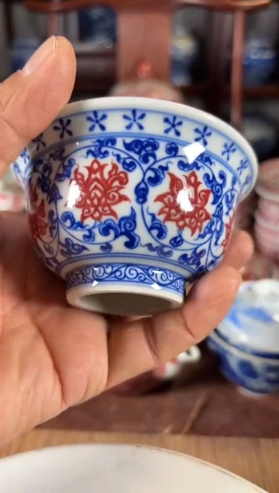 柴窑青花釉里红缠枝莲杯杯