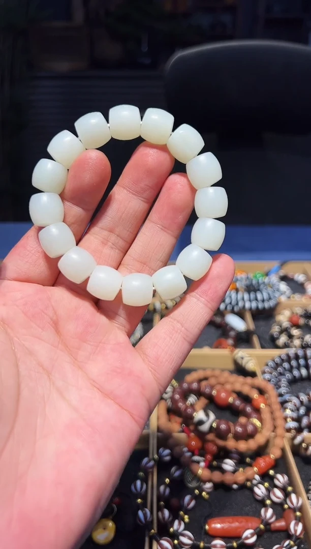 未镶嵌手串和田玉14+