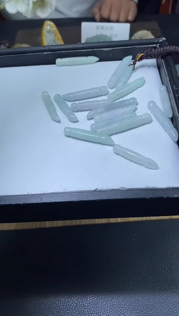 颈饰未镶嵌翡翠多样性发货其一1120001