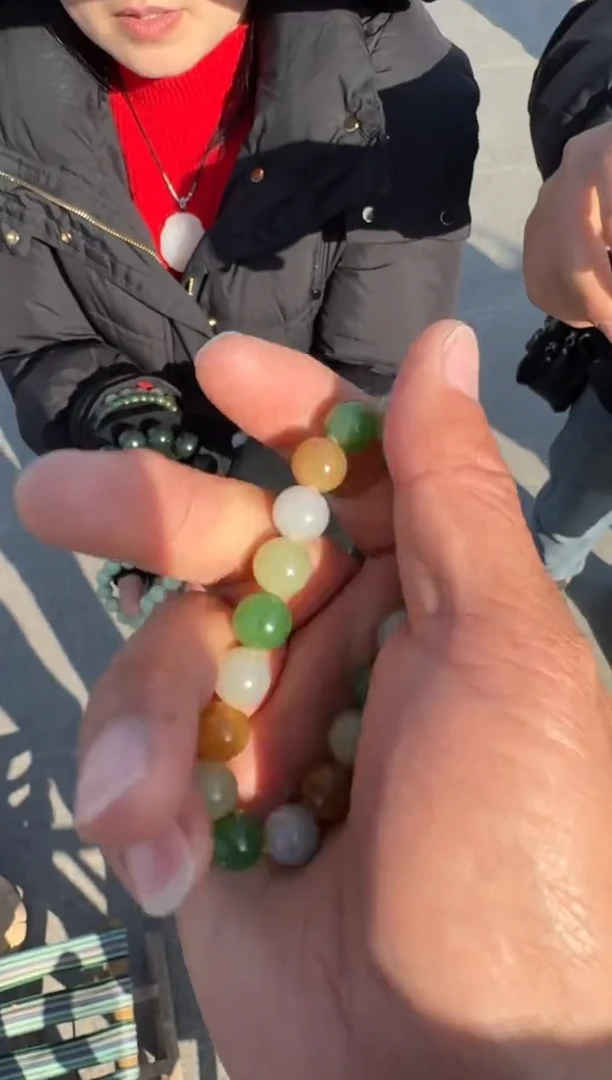 未镶嵌和田玉（糖玉）挂件和田玉